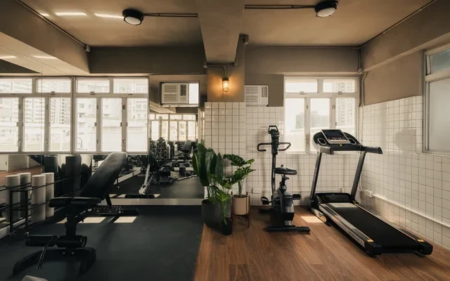 98-104 Reclamation Street, Jordan, Kowloon, Yuè Residence - chỗ ở sinh viên tại Hồng Kông Trung Quốc - Phòng gym