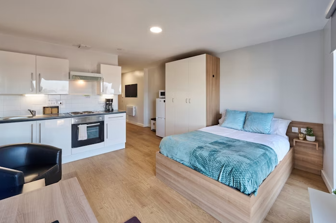 Tower Studio Platinum Plus