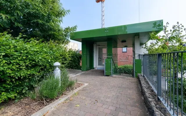 Matthews Close 12120# 2