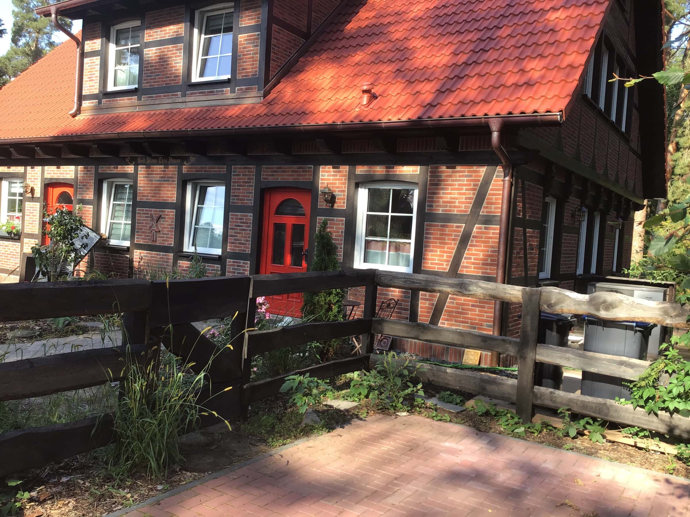 Stadtrand Berlin Fachwerk Doppelhaushaelfte mit einzigartigem Waldblick