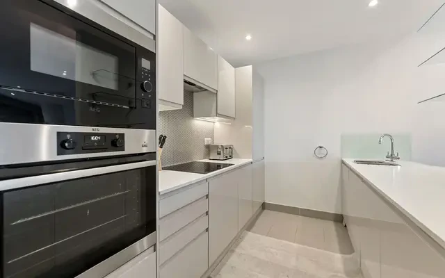 Point West, South Kensington, London, SW7 4XB 1