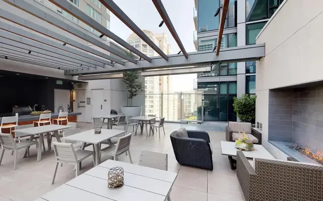 399 Fremont 2