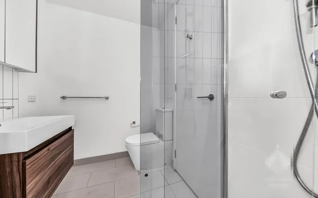 1 Elland Avenue 1