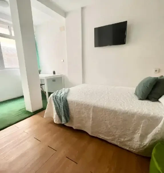 Stylish Double Bedroom close to Faculty of Education Science