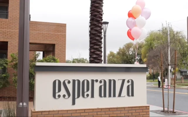 Esperanza at Duarte Station 2