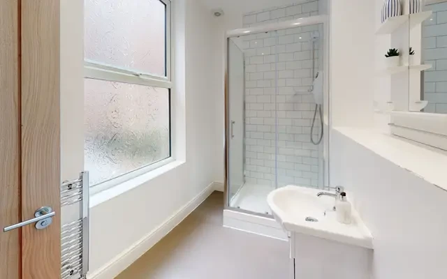 Entire Place·6B3B···Alfreton Road 1