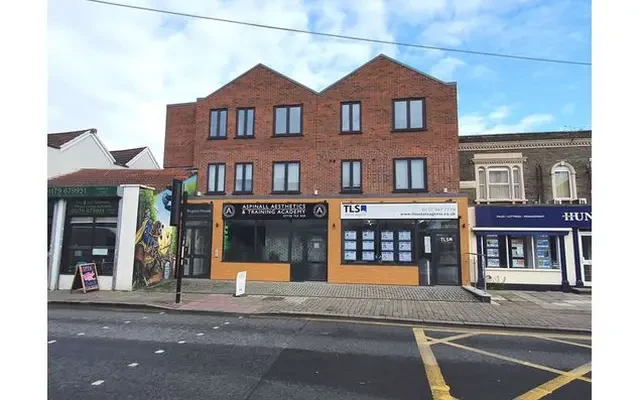 355 Two Mile Hill Rd, Bristol BS15 1AF, UK 0