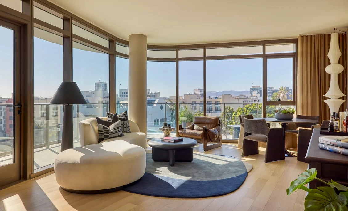 2 Bedroom,2 Bath
