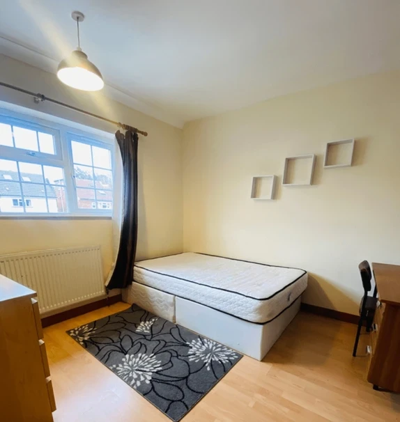10 Harcourt Terrace, OX3 7QF