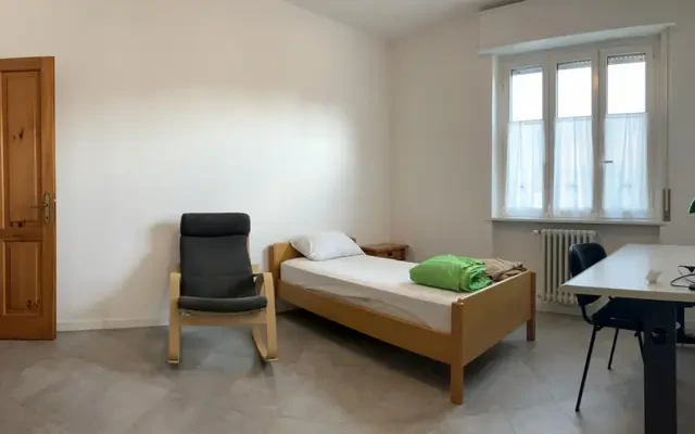 Single bedroom in a 3-bedroom apartment in Loreto 0