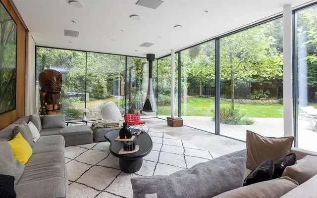 College Road, London, SE21 7BQ 1