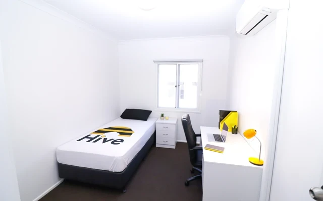 443 Saint Pauls Tce 0