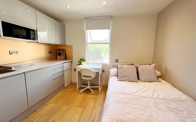 LH-Clarence Villas Strata - London student accommodation