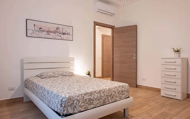 VIA ROTTA 10 <br> PRIVATE ROOM S1 1