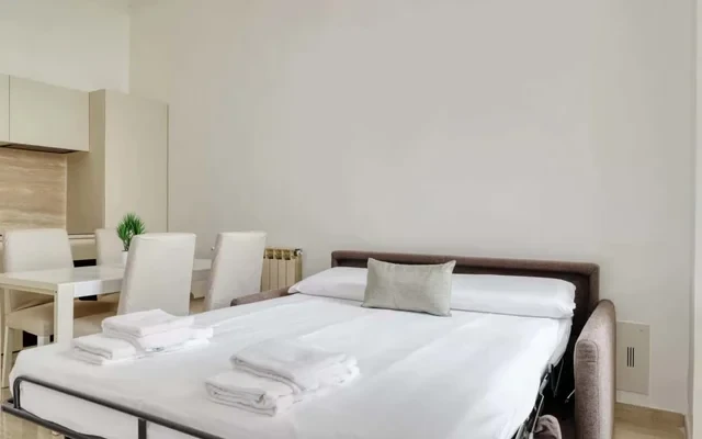 Charming flat w/ easy city centre access 4