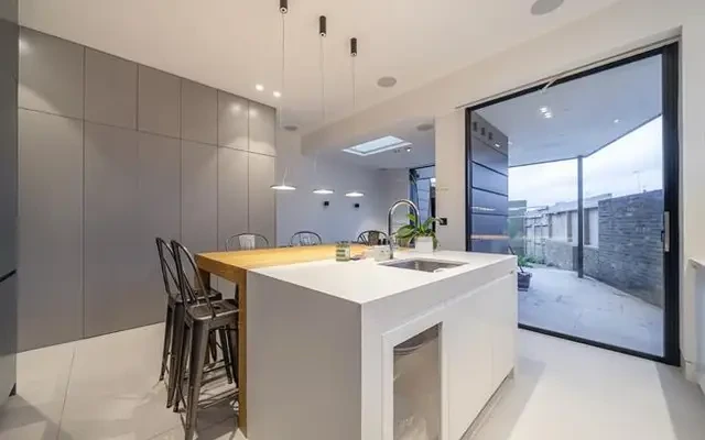 London, NW10 7HH 2