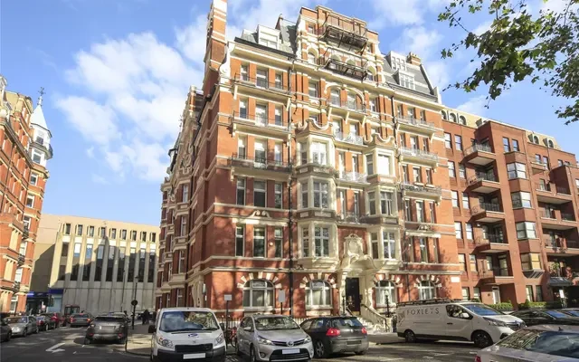 Iverna Court Kensington London W8 0
