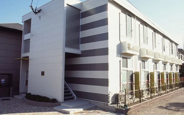レオパレス亀川 0
