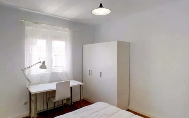 Calle de Escalona, 34 0