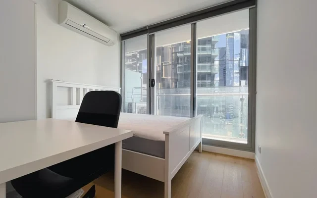 36 La Trobe Street 0