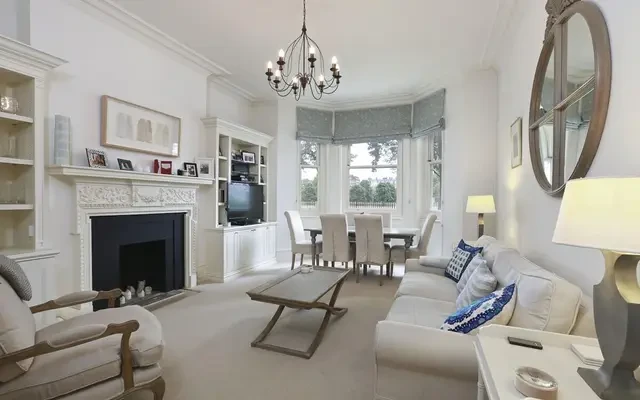 Ormonde Gate, London, SW3 4EU 0