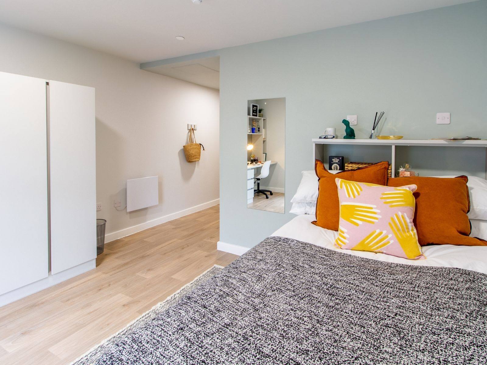Platinum En Suite
