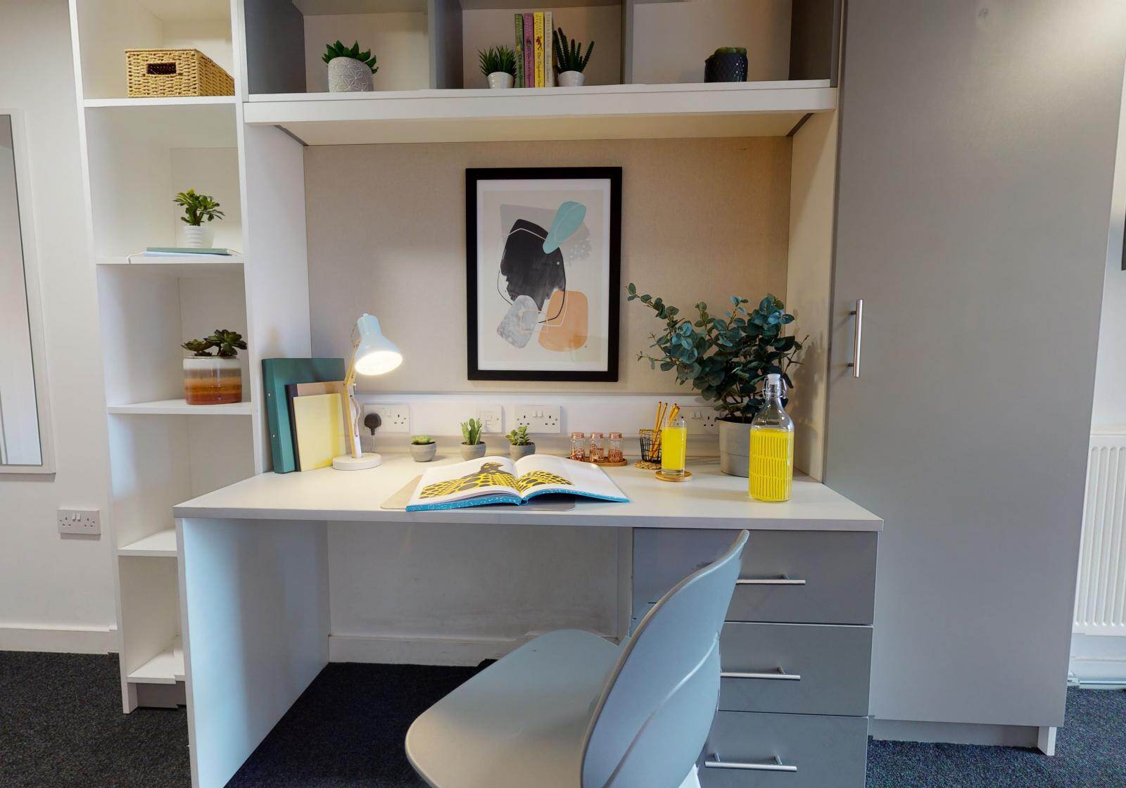 2 Bed Apartment Upper Floor