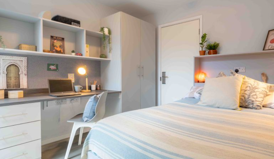 Bronze 2 Bed Apt Plus