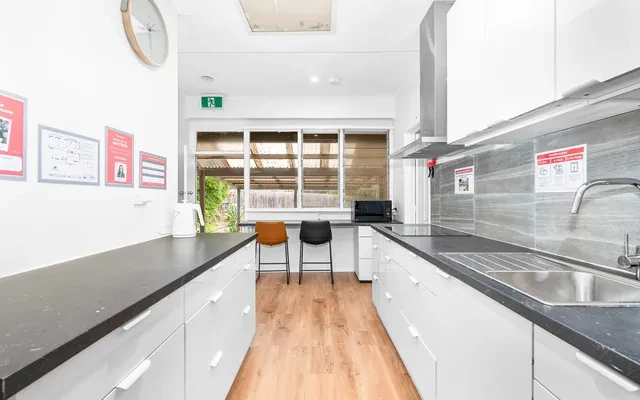 622 Warrigal Road 4