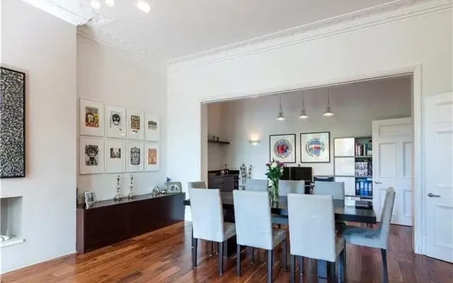 Frognal Gardens, Hampstead, London, NW3 6UX 1