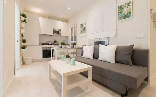 C/Gabriel Lobo, 20 2ºC 0