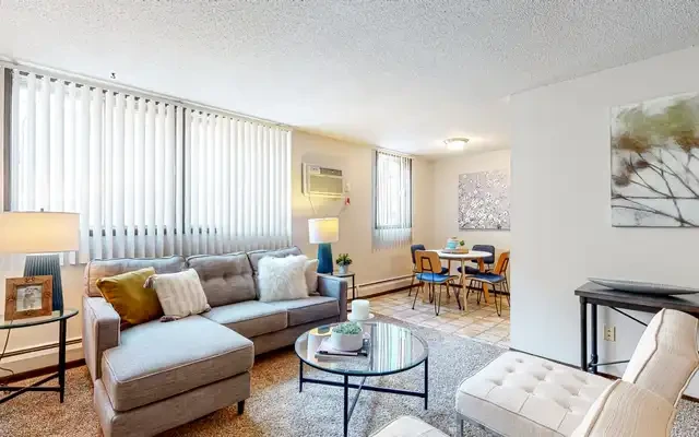 624 Huron Apartments 2