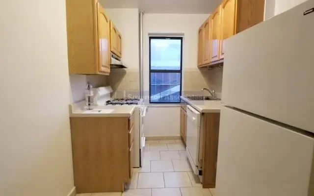 86 Haven Avenue 0