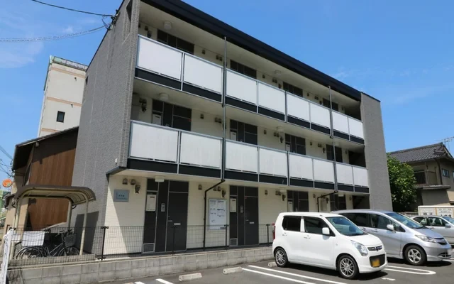レオパレス萬代橋 0