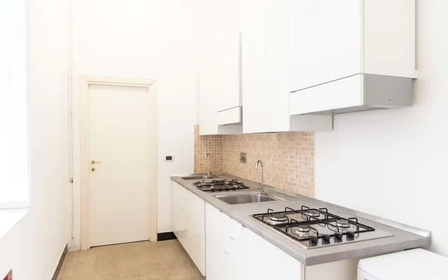 Private Room in Via Napoleone III 2