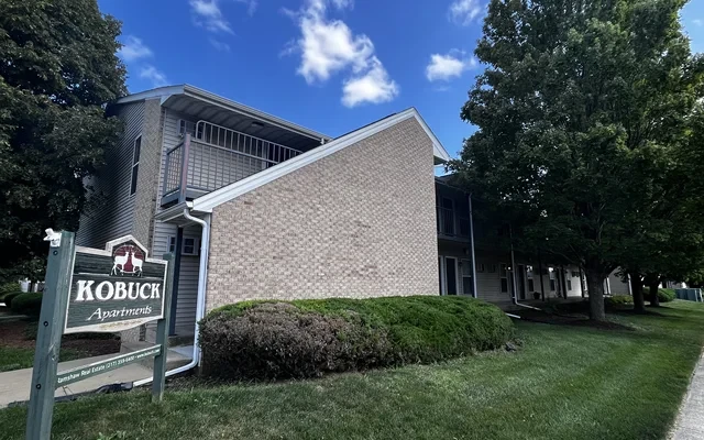 1204 Wesley Ave., Savoy, IL 61874 0