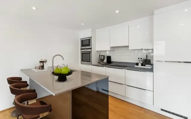 Barlby Road 11806# 3