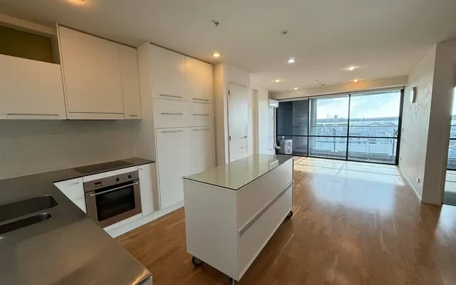 18 Beach Road 1