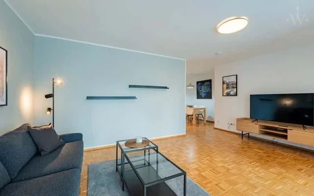 Modern moeblierte 4-Zimmer-Maisonette-Wohnung mit Blick auf das Schloss Charlottenburg 1