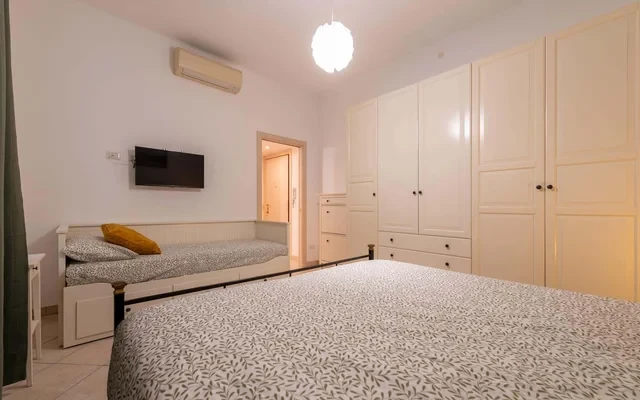 Stanza in via negroli 9  two-room apartment 2