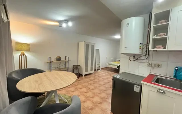 studio in El Raval 3