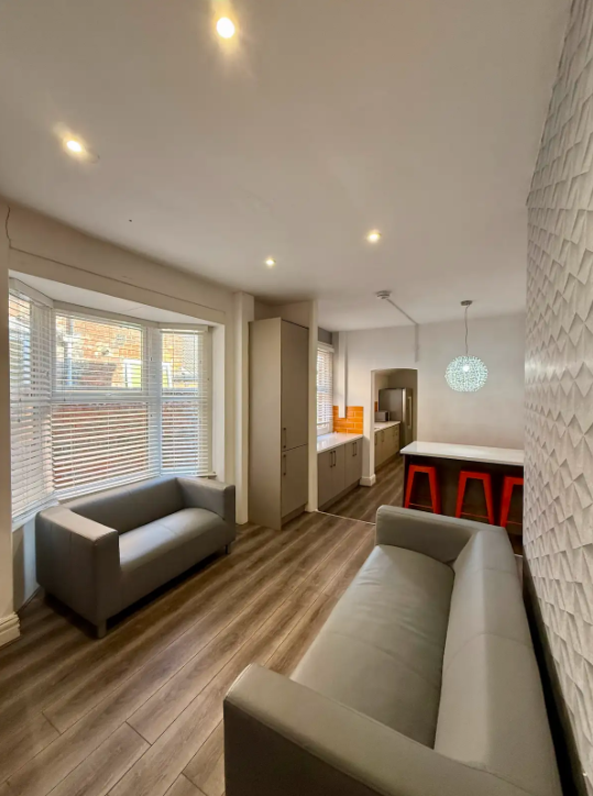 52 Auckland Avenue 3