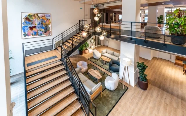 Paris La Défense Students 2