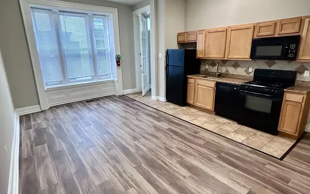 UCA - 502 Woodland Terrace 4