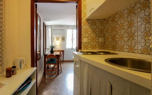 Santi Apostoli Home 4