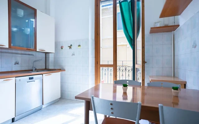 Corso Buenos Aires 47 - 4 Bedroom apartment 3rd Floor 0