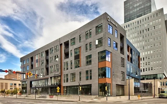 260 East Broad 1