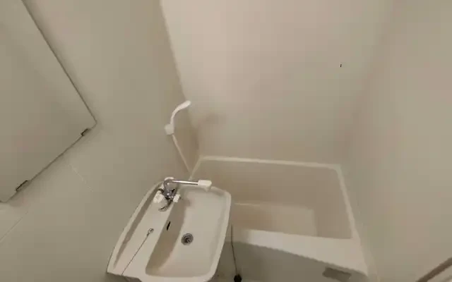 レオパレス大和田 4