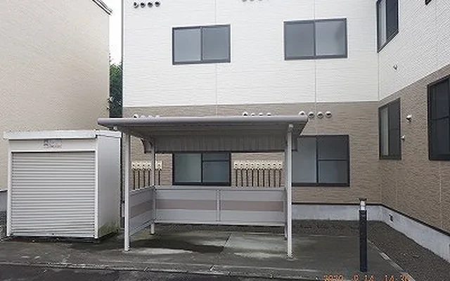 レオパレス南風 1