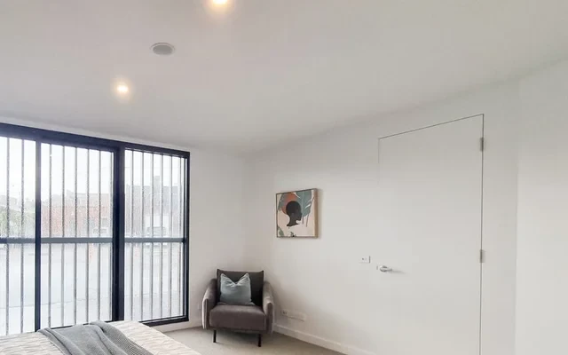 234 Esplanade West 3
